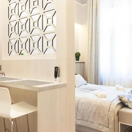 Central Relax Boutique Lägenhet *