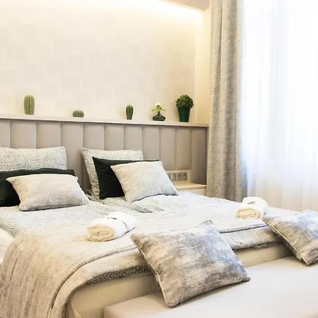 Central Relax Boutique *