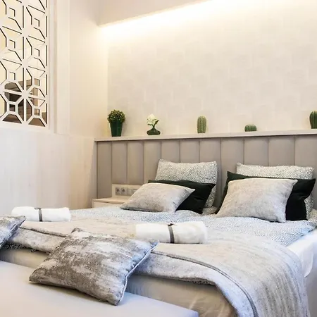 Central Relax Boutique דירה